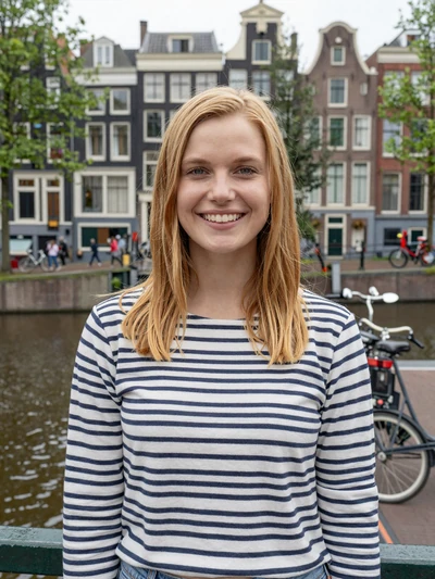 Sophie, 25, Dutch woman along an Amsterdam canal - meet Dutch singles on Cdleusa